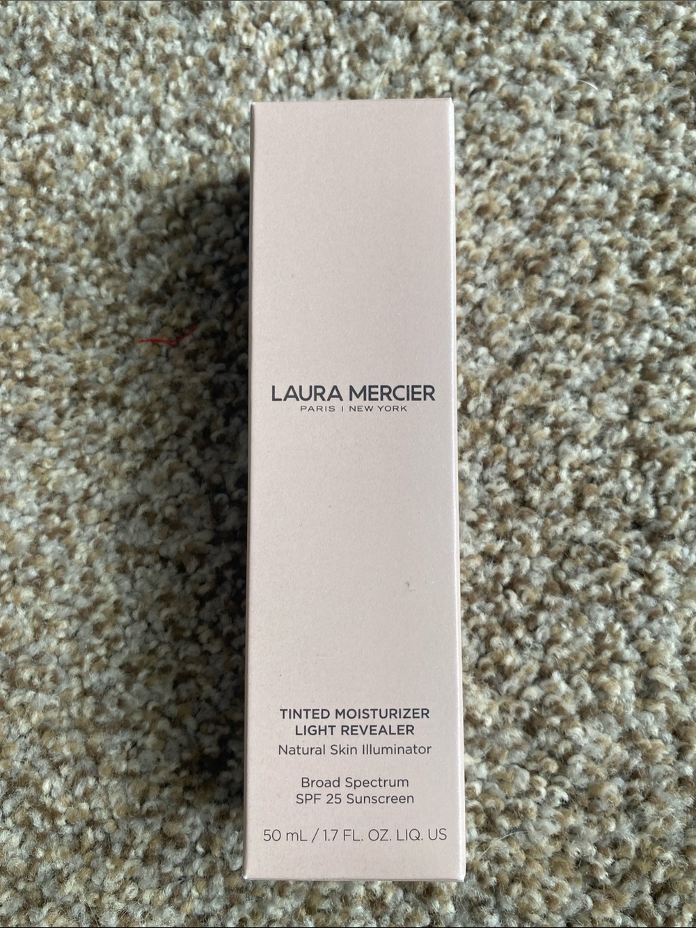 laura mercier Tinted Moisturizer Light Revealer - Light Pink Box